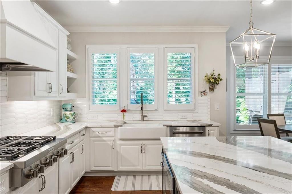 235 Grandmar Chase