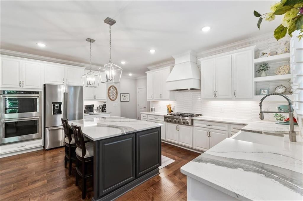235 Grandmar Chase
