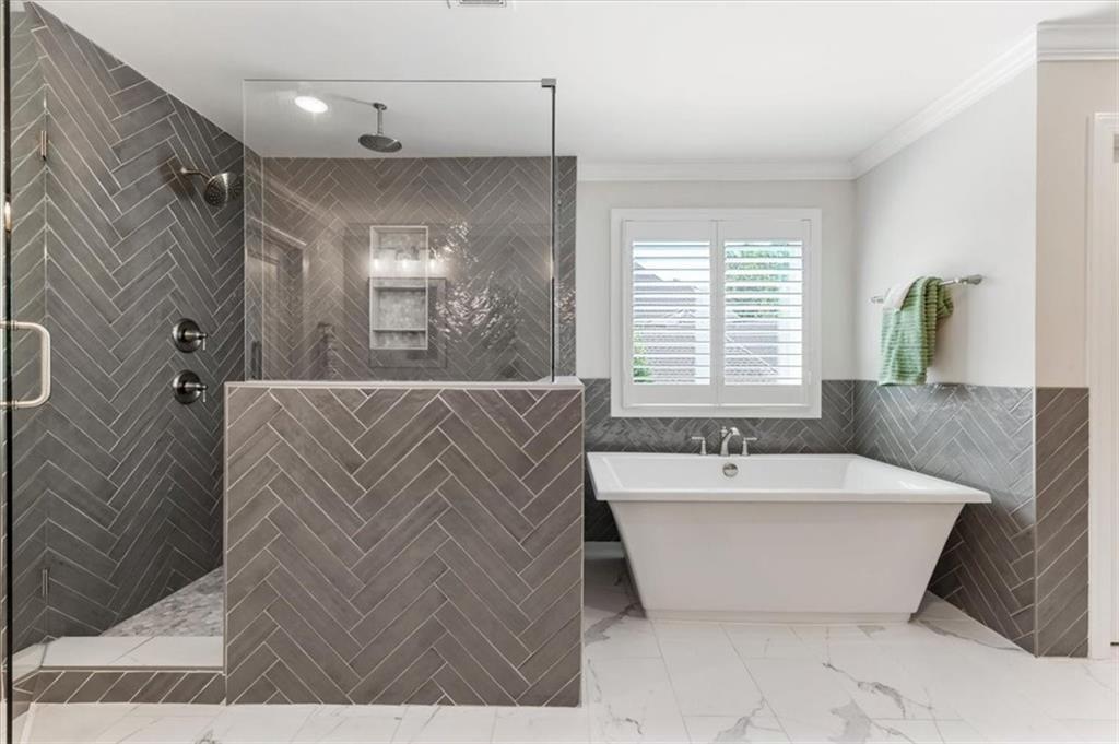 235 Grandmar Chase