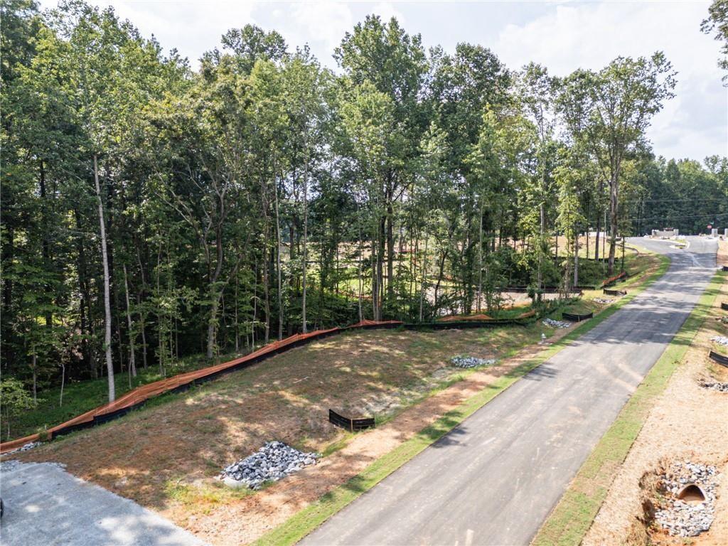 750 Oaks Trail W