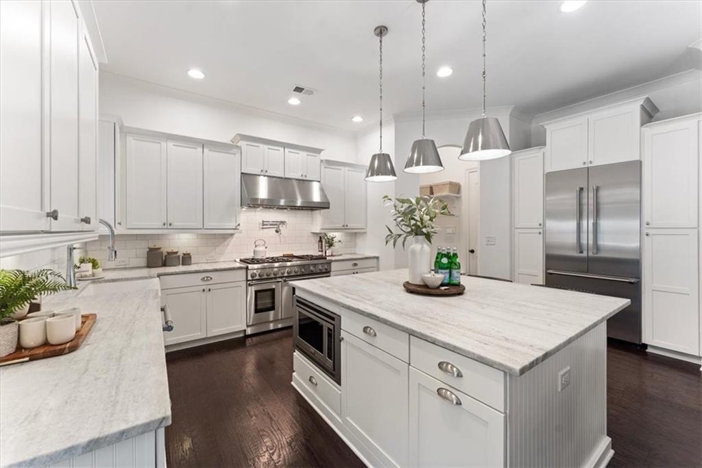 12170 Belvoir Lane