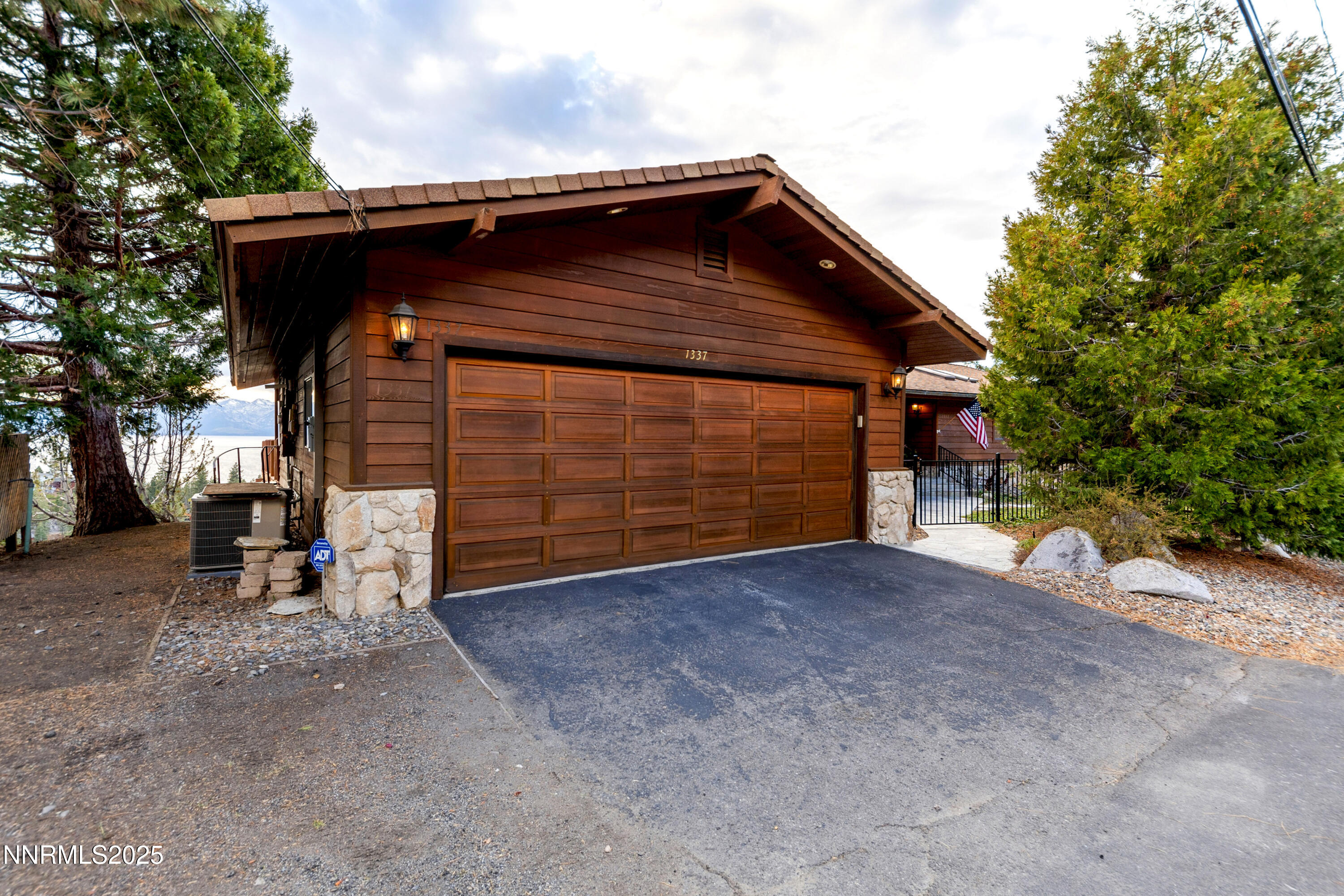 1337 Winding Way
