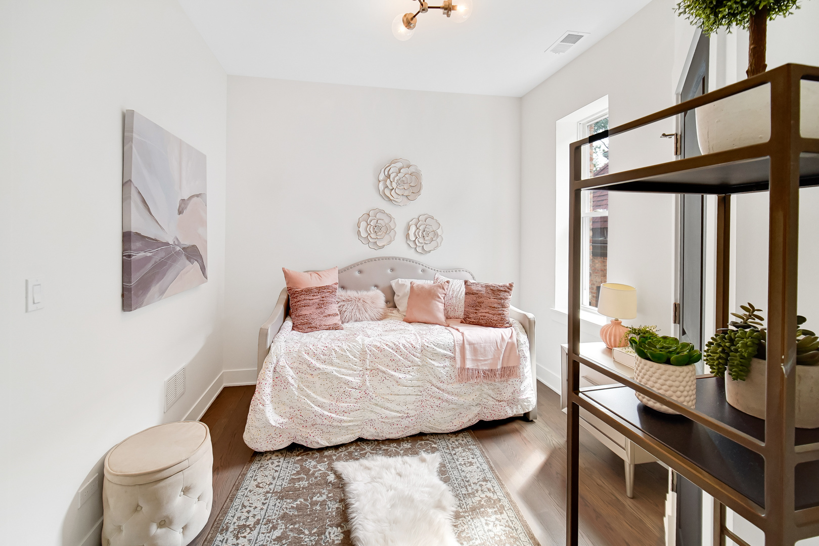 4559 S Michigan Avenue Unit: PH