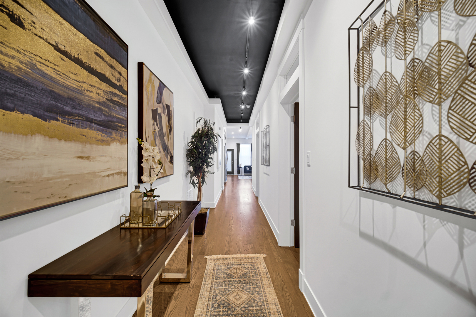 4559 S Michigan Avenue Unit: PH