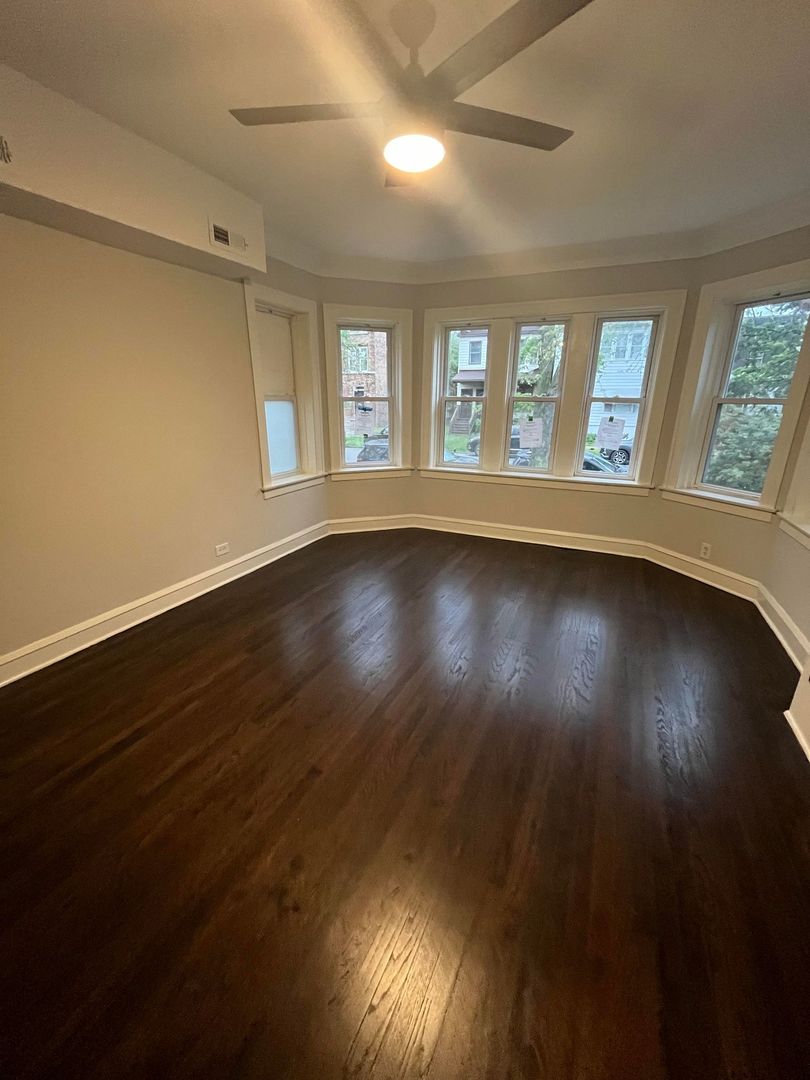 711 E 90th Street Unit: 1