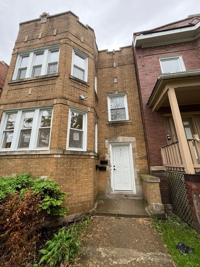 711 E 90th Street Unit: 2