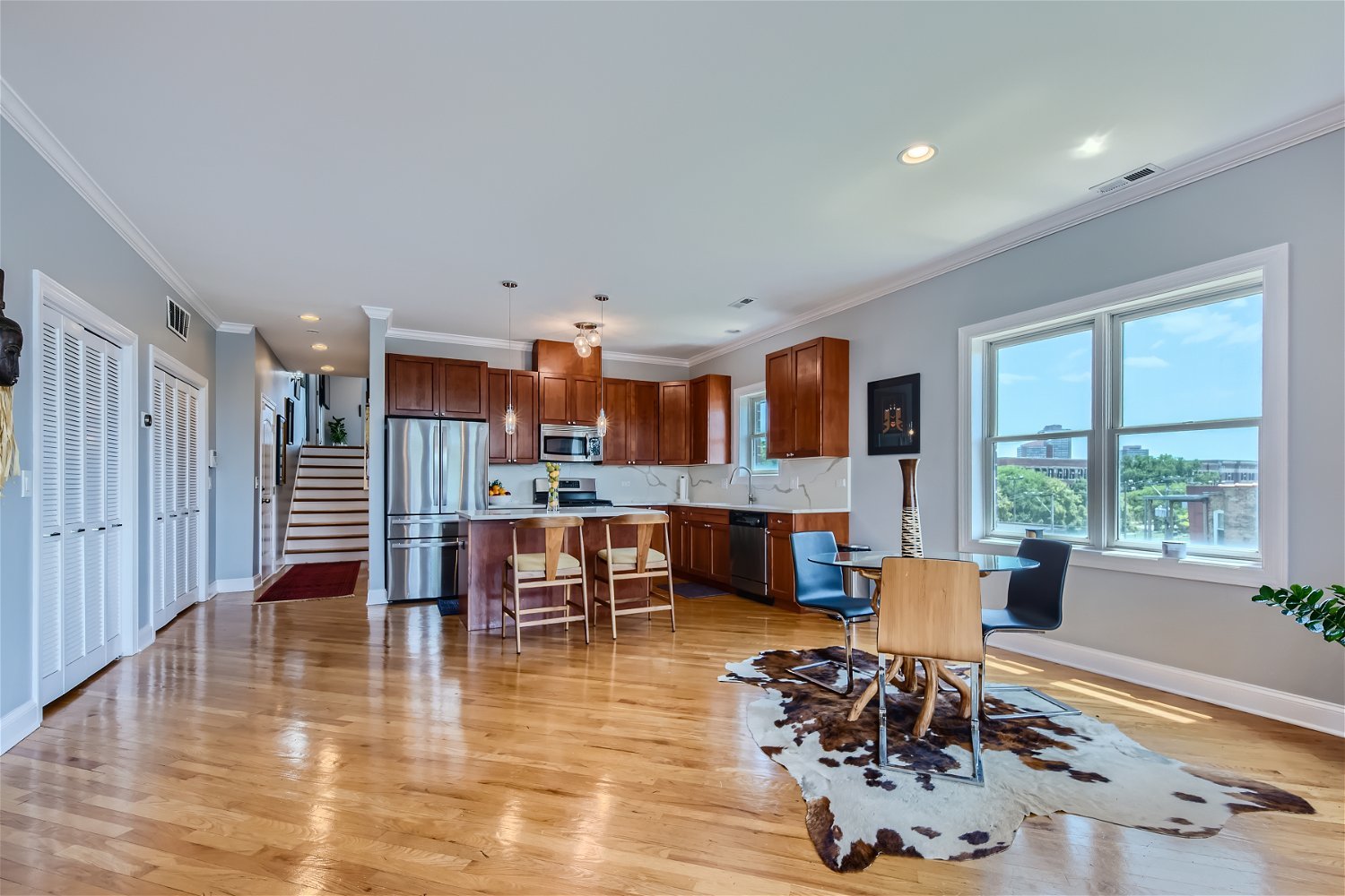 3719 S Indiana Avenue Unit: 4S