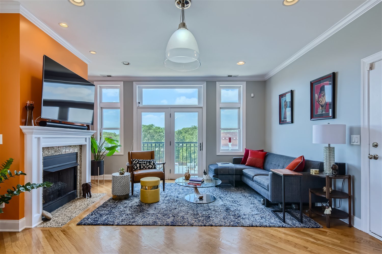 3719 S Indiana Avenue Unit: 4S