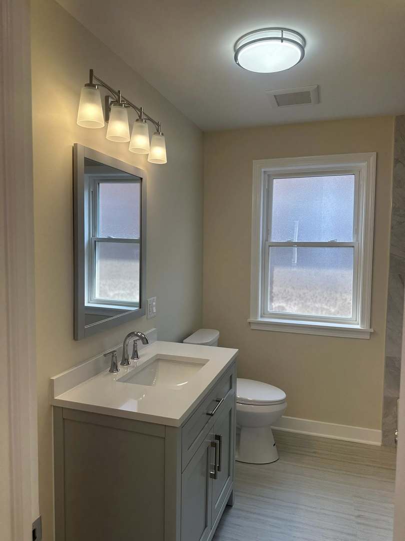 10508 S Claremont Avenue Unit: 2