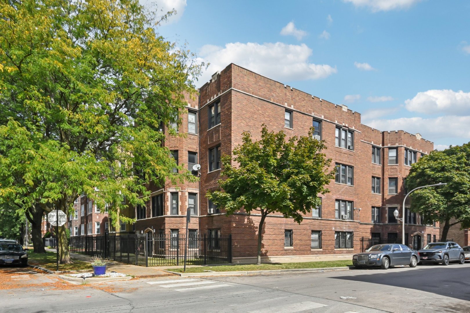 7757 S Phillips Avenue Unit: 2