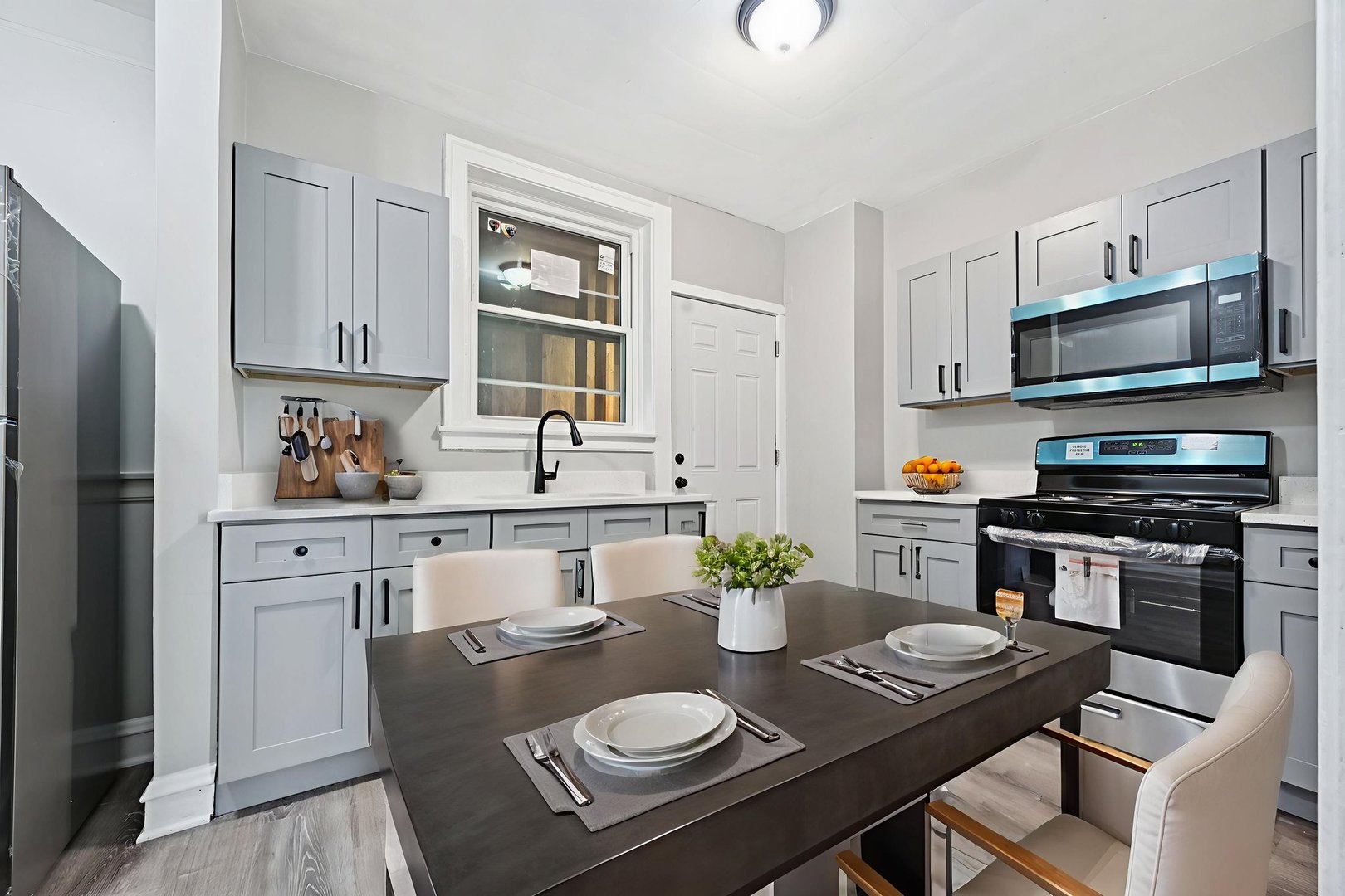 2508 E 78th Street Unit: 3