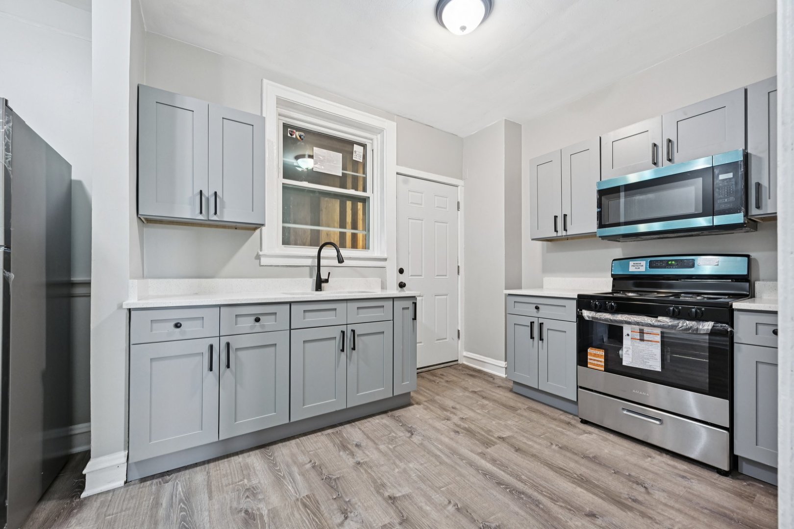 2508 E 78th Street Unit: 2