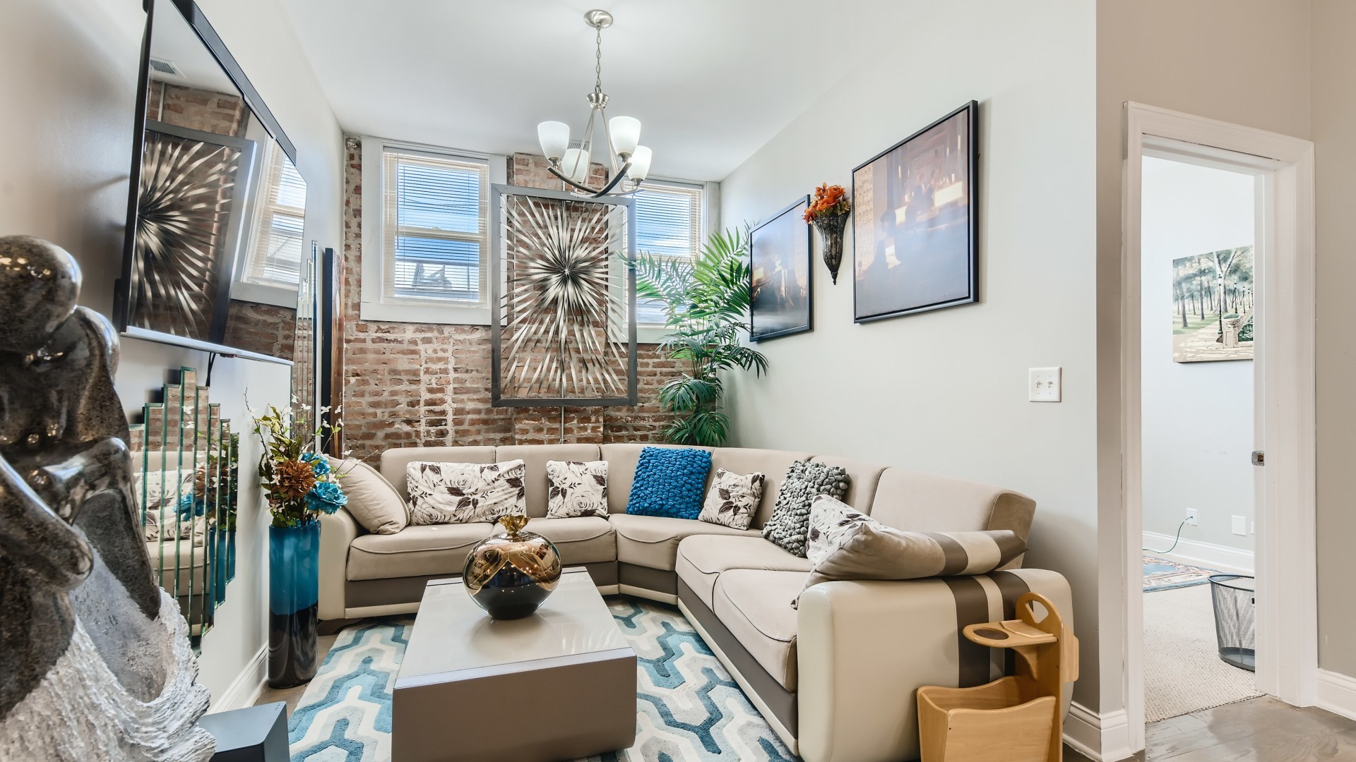 7400 S Stony Island Avenue Unit: 205