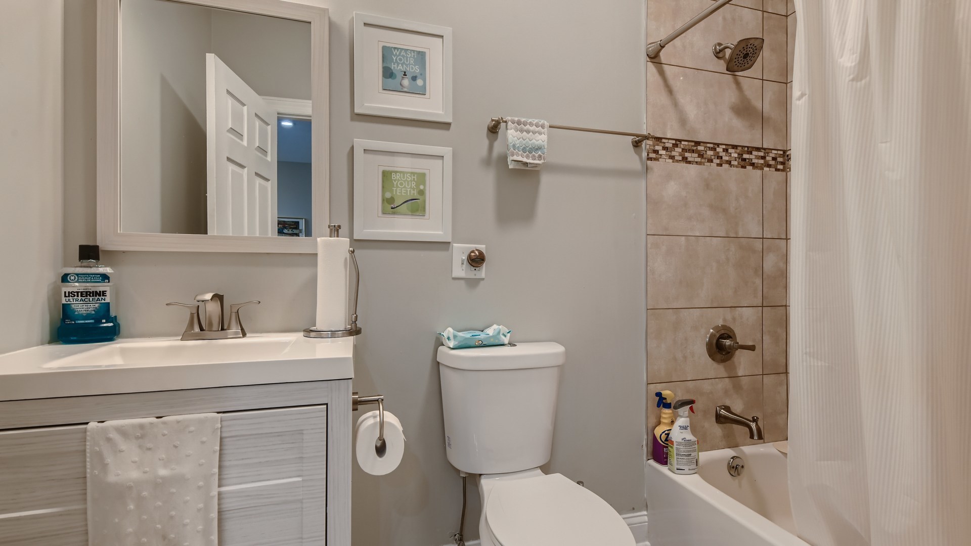 7400 S Stony Island Avenue Unit: 205