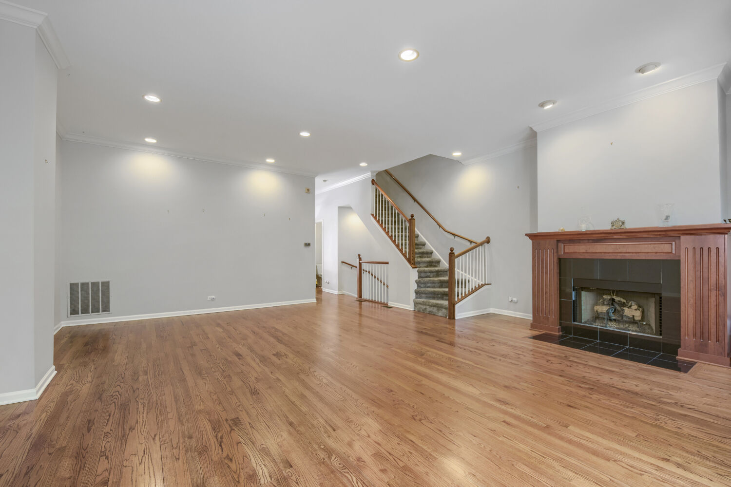 481 N Clinton Street