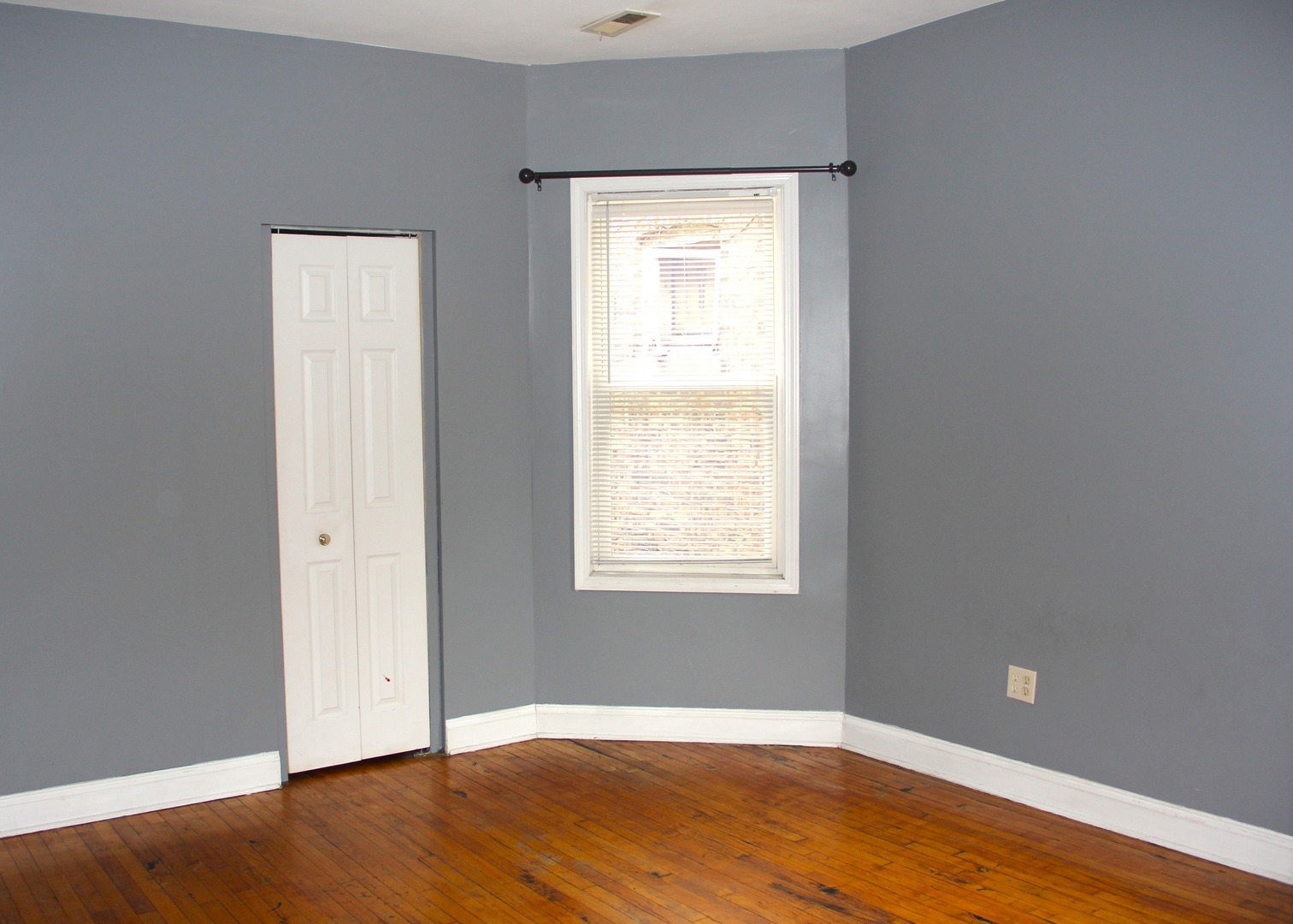 7813 S East End Avenue