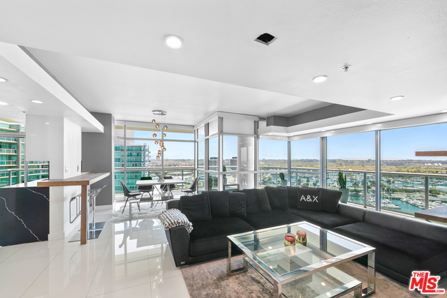 13700 MARINA POINTE DR Unit: 1701