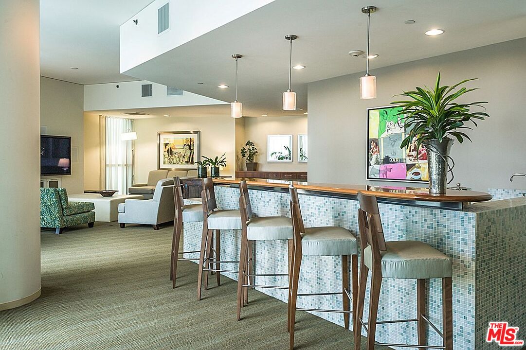 13650 MARINA POINTE DR Unit: 1503