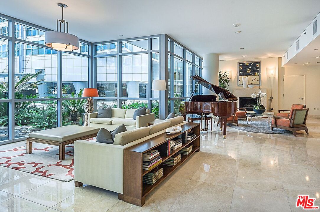 13650 MARINA POINTE DR Unit: 1503