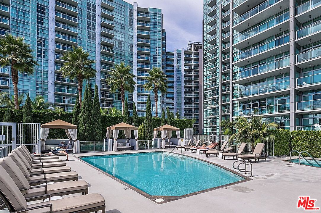 13650 MARINA POINTE DR Unit: 1503