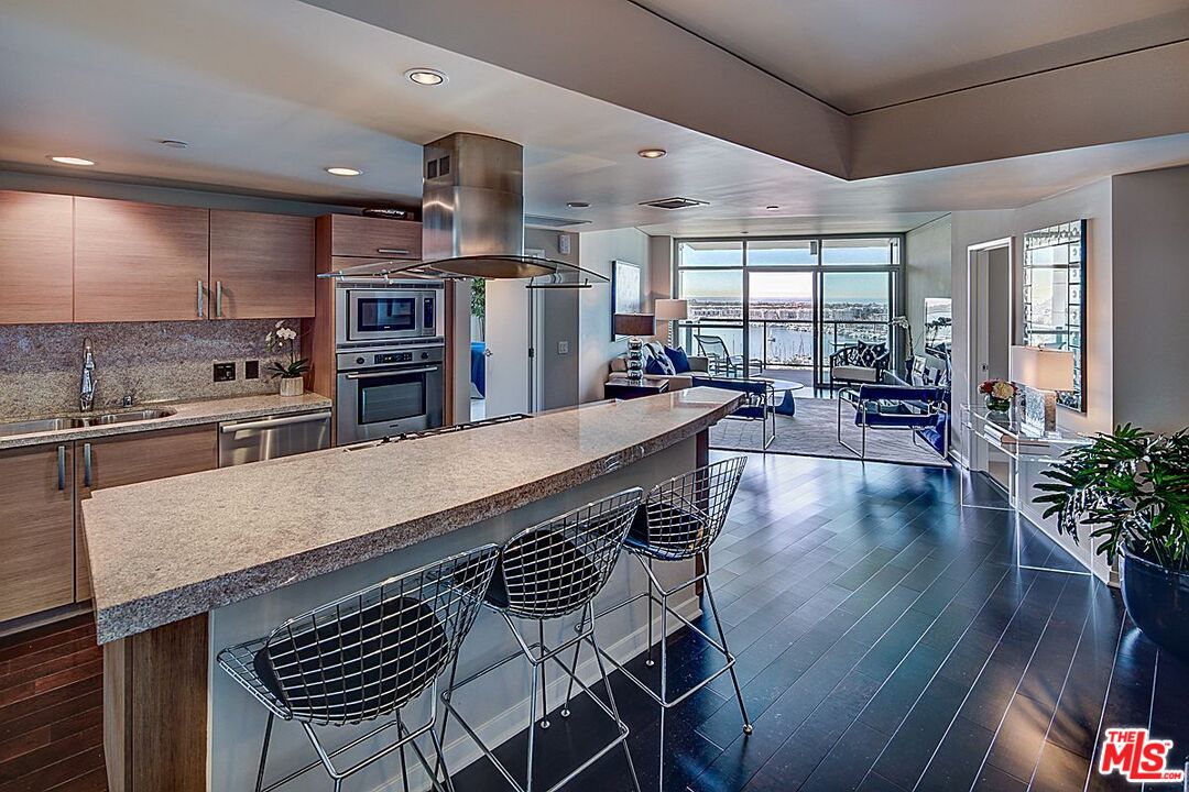 13650 MARINA POINTE DR Unit: 1503