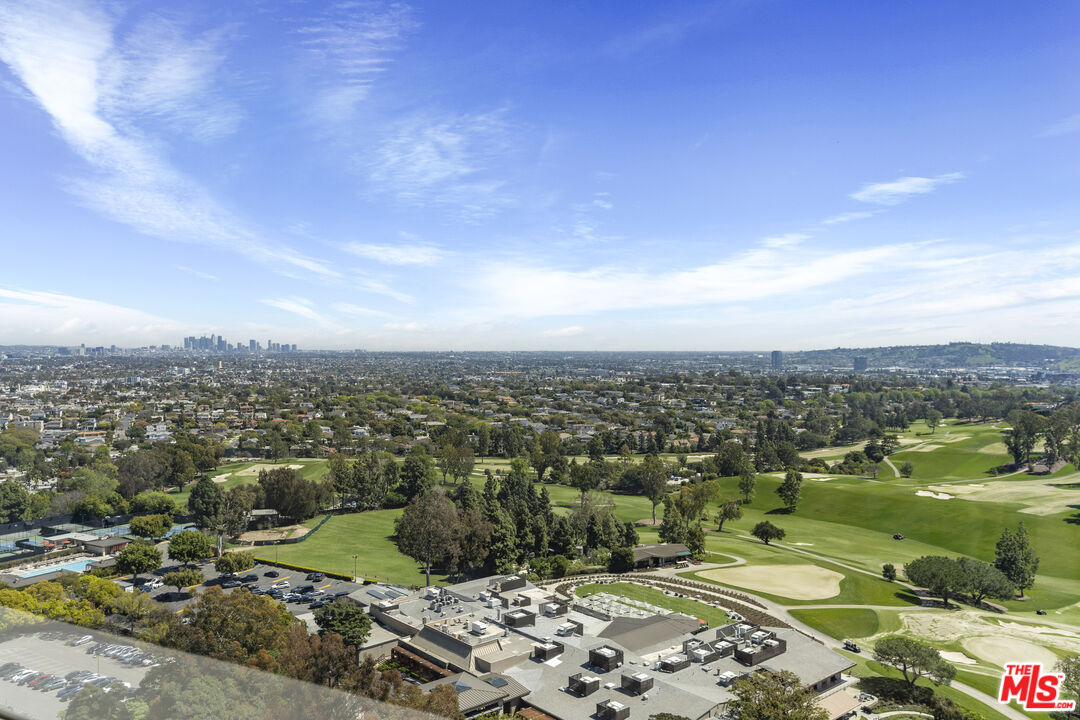 2220 Avenue Of The Stars Unit: 2005