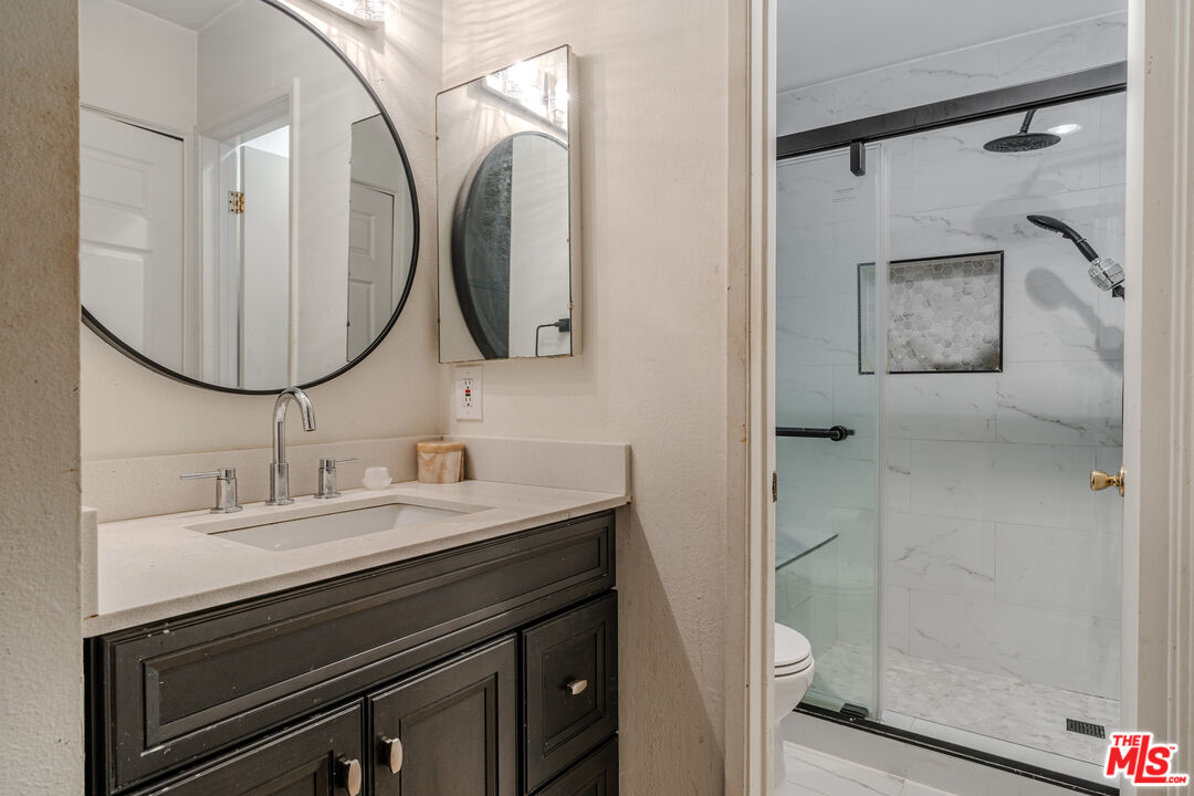 210 S La Fayette Park Pl Unit: 207