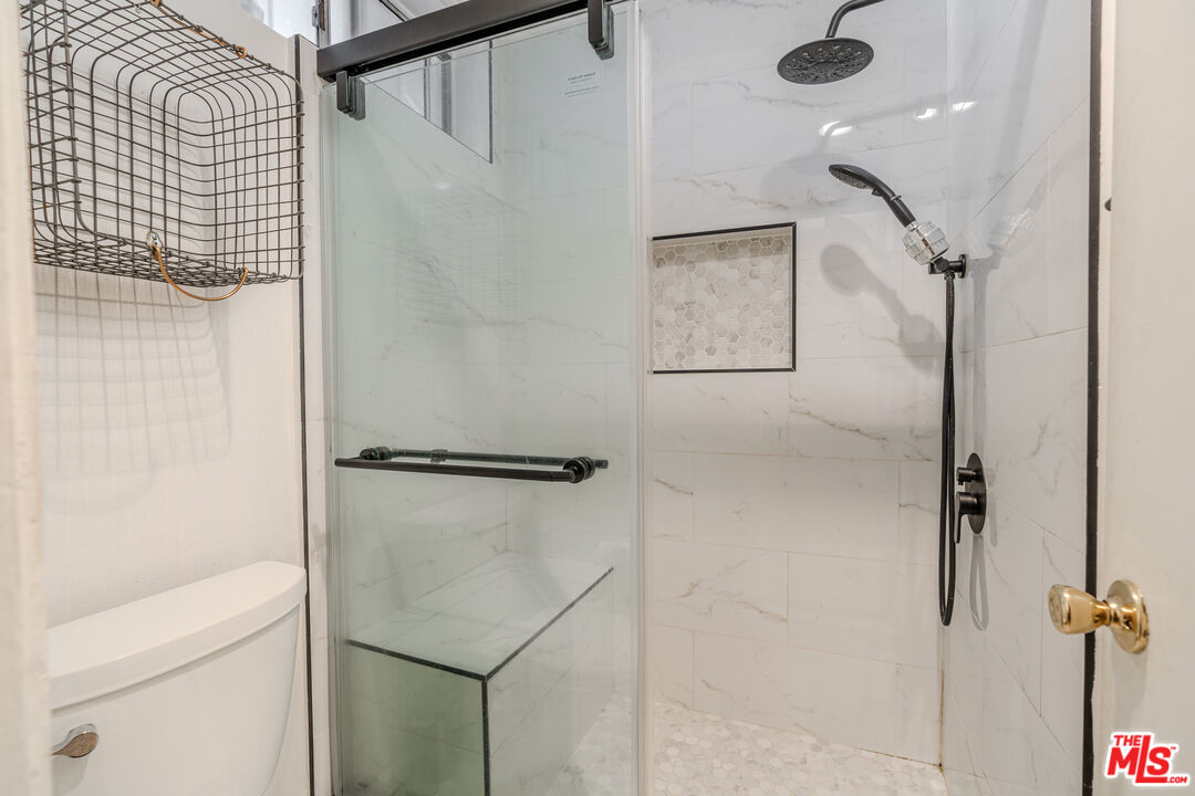 210 S La Fayette Park Pl Unit: 207