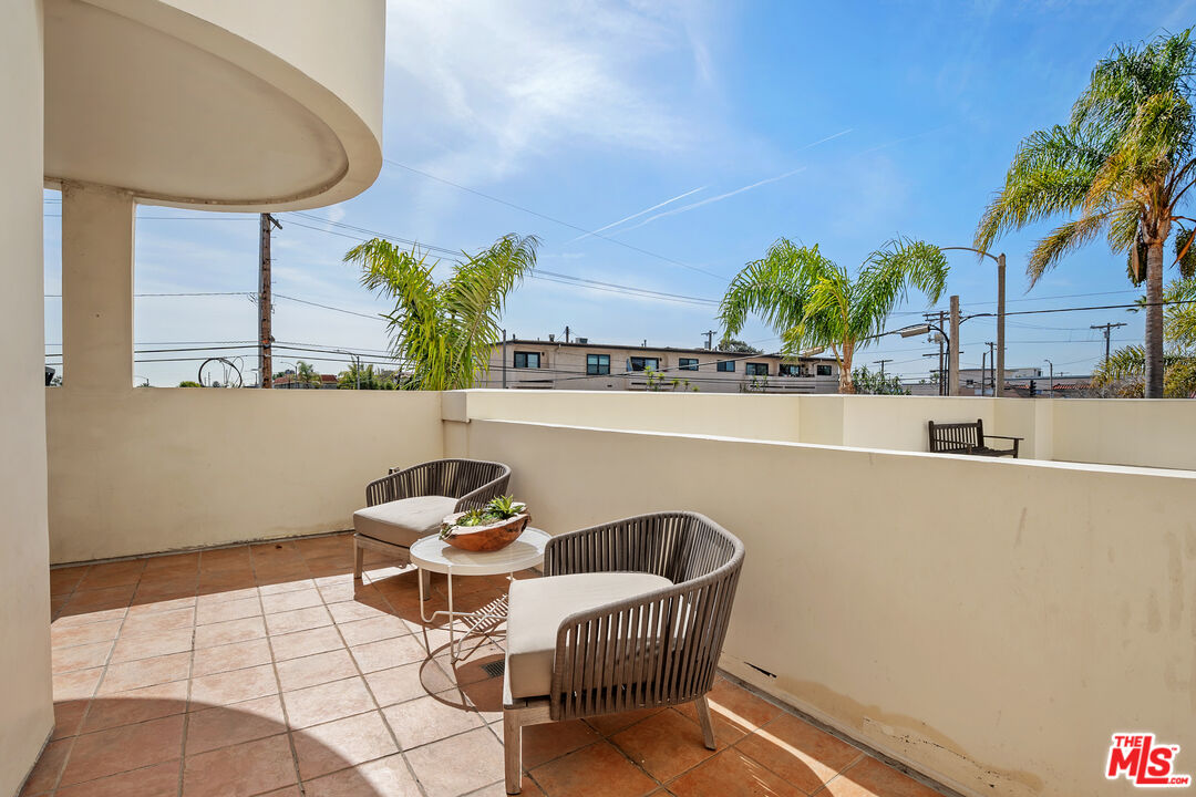 255 Main St Unit: 101