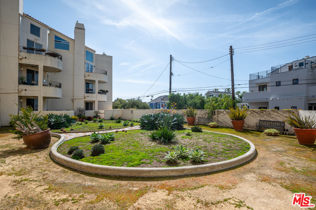 255 Main St Unit: 101