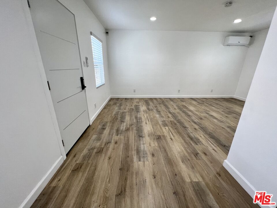 12028 Culver Blvd Unit: 1/2