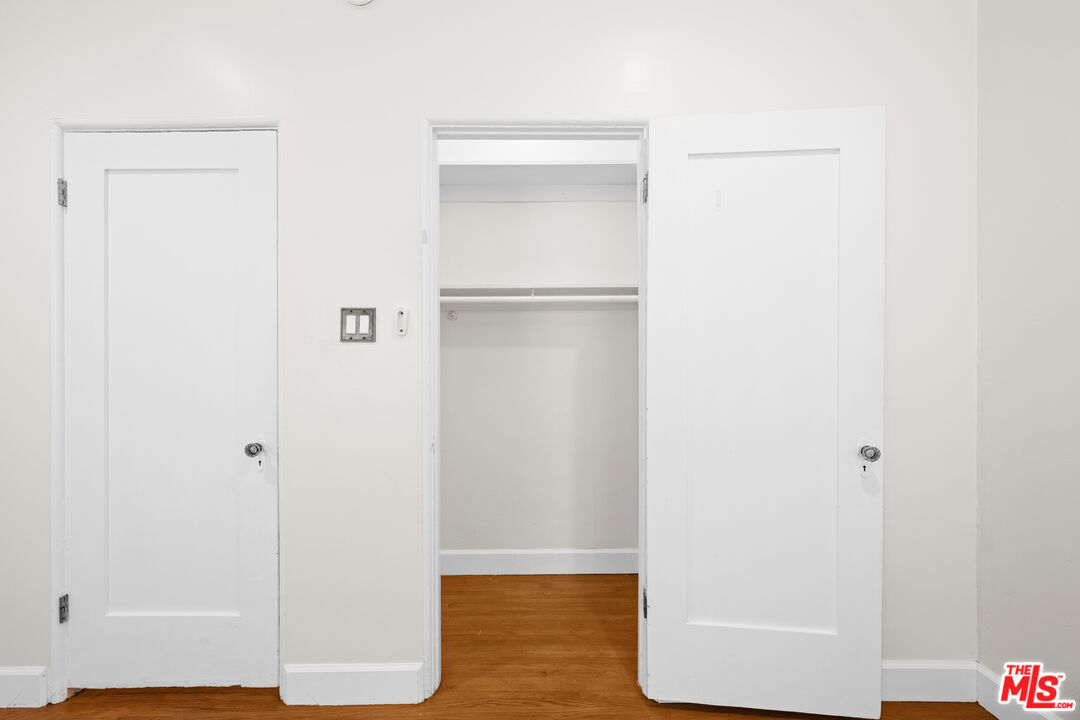 1355 S Mansfield Ave