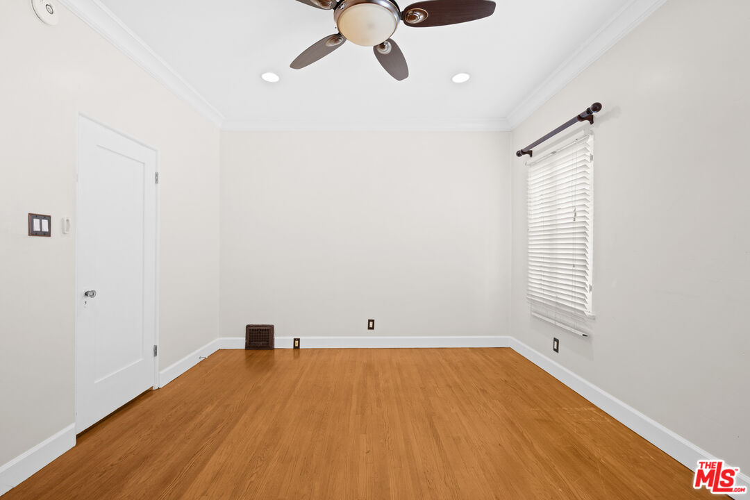 1355 S Mansfield Ave