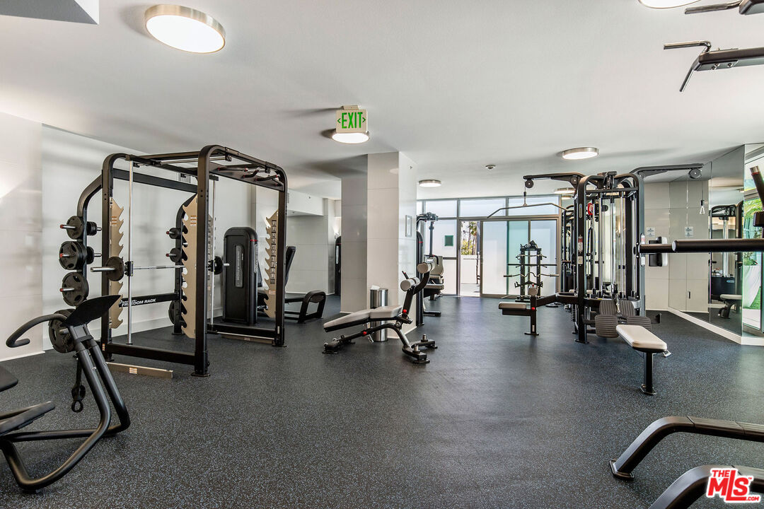 13700 MARINA POINTE DR Unit: 1616