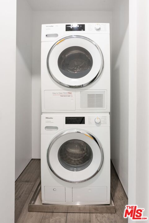 1010 N Kings Rd Unit: 106