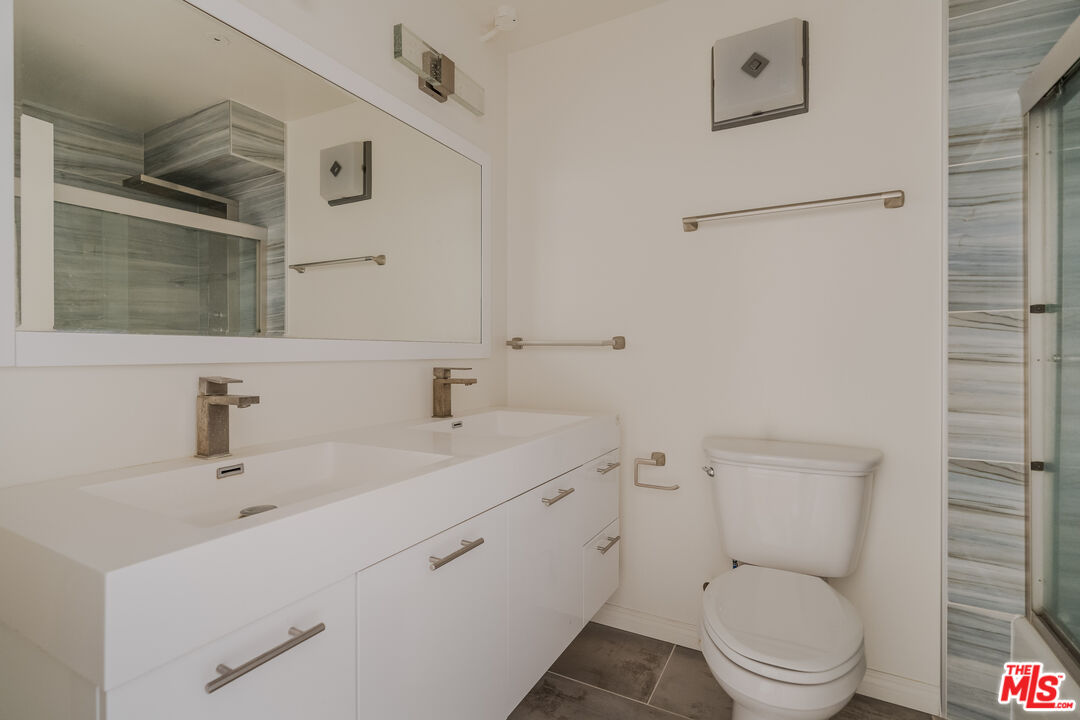 421 S La Fayette Park Pl Unit: 517