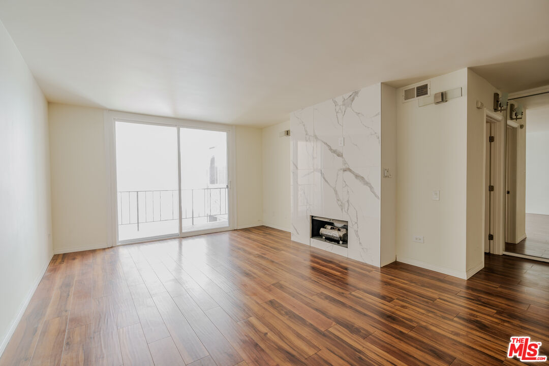 421 S La Fayette Park Pl Unit: 517