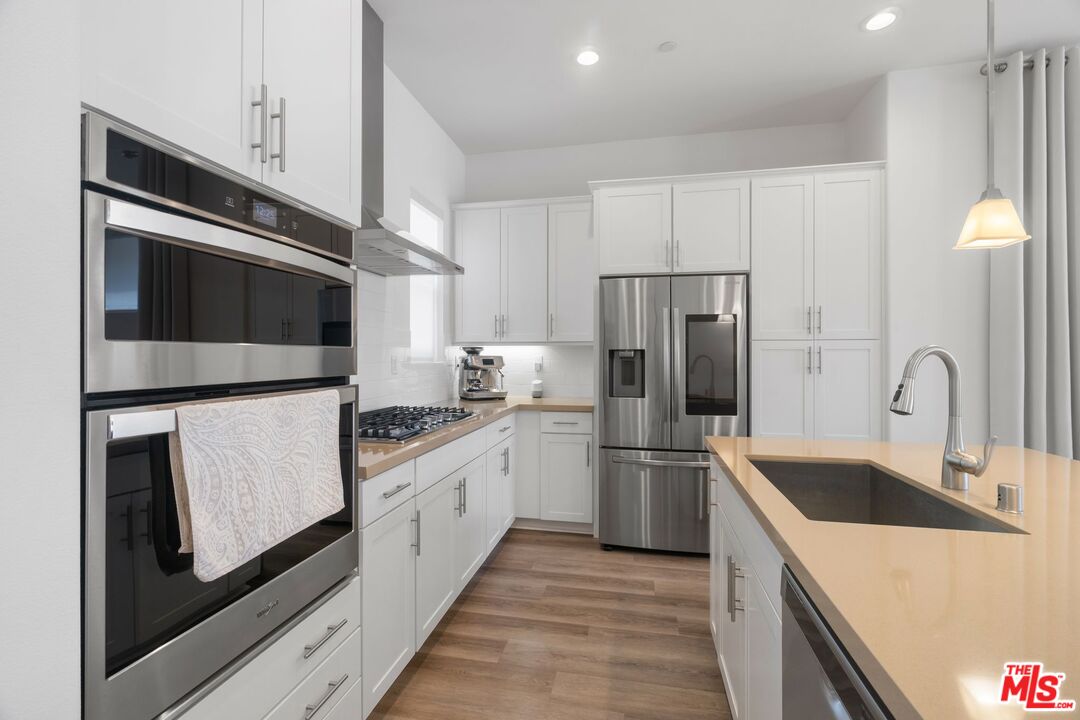 549 Daniel Freeman Cir