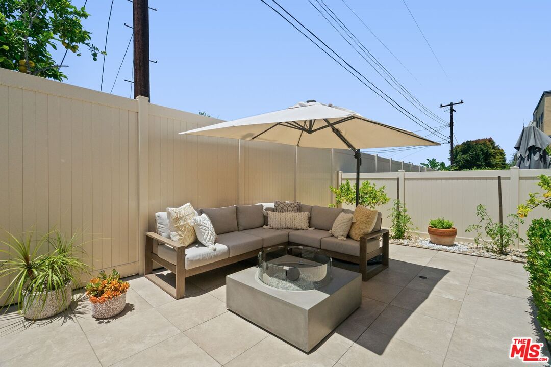 549 Daniel Freeman Cir