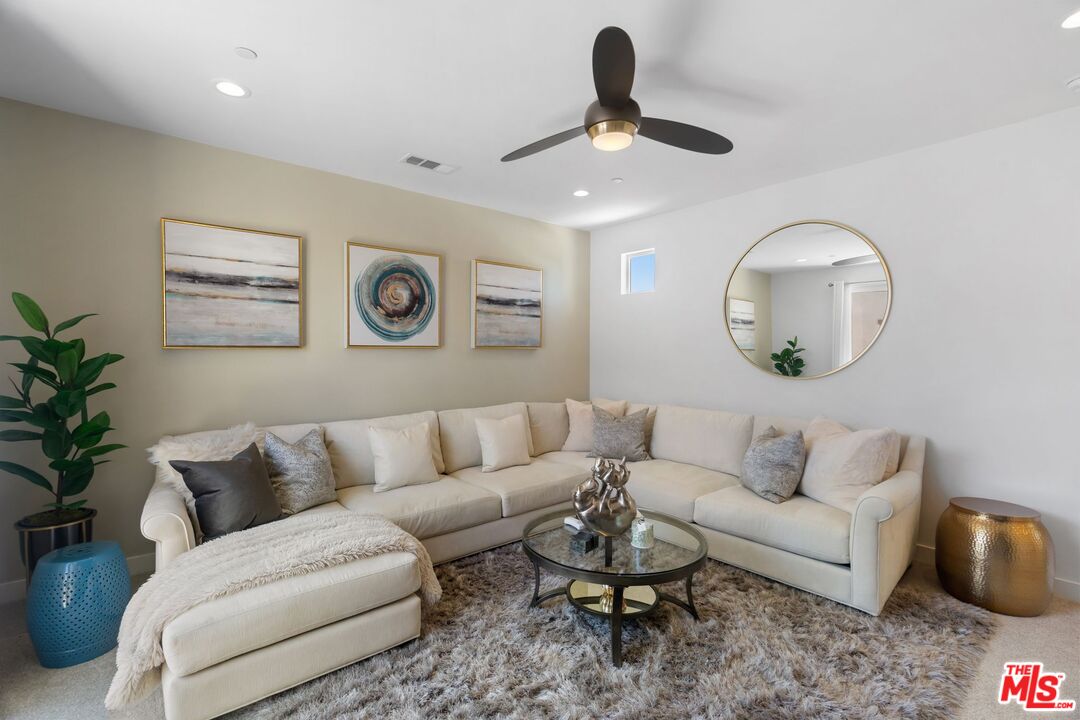 549 Daniel Freeman Cir