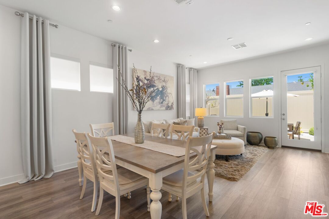 549 Daniel Freeman Cir