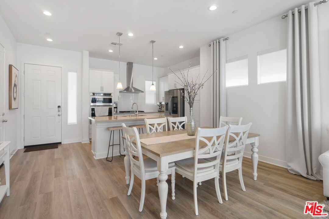 549 Daniel Freeman Cir