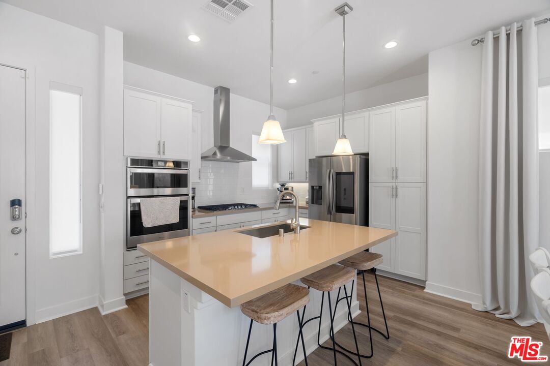 549 Daniel Freeman Cir