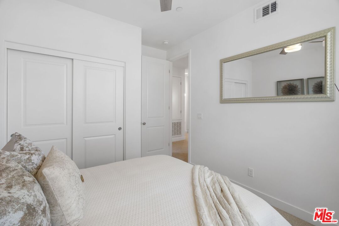 549 Daniel Freeman Cir