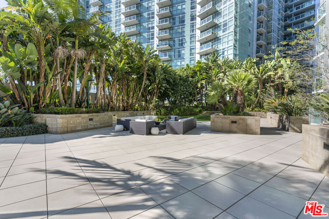 13650 Marina Pointe Dr Unit: 908