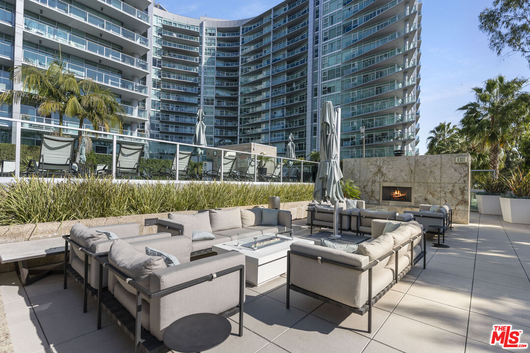13650 Marina Pointe Dr Unit: 908