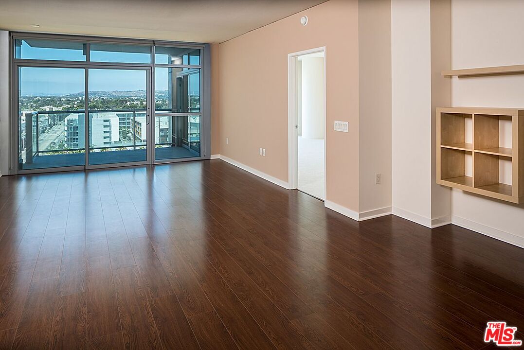13650 Marina Pointe Dr Unit: 908