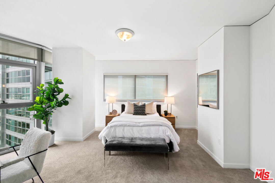 13650 Marina Pointe Dr Unit: 1409