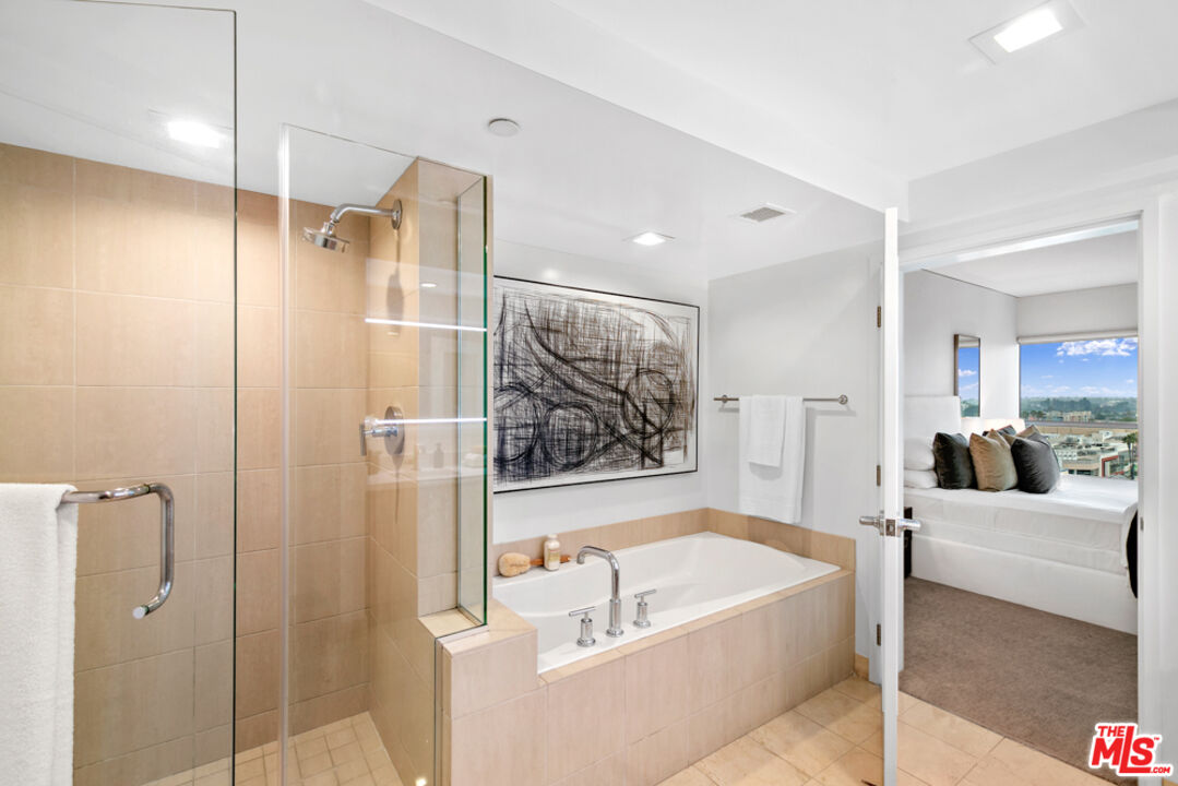 13650 Marina Pointe Dr Unit: 1409