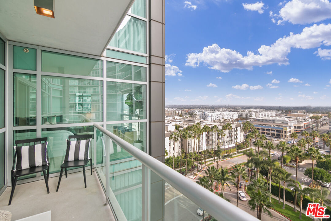 13650 Marina Pointe Dr Unit: 1409